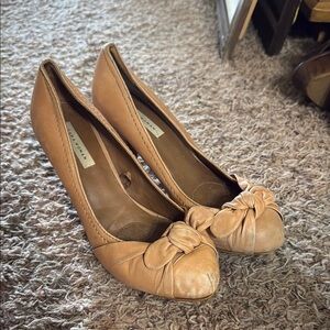 Zara Tan Leather Heels with Classic Design